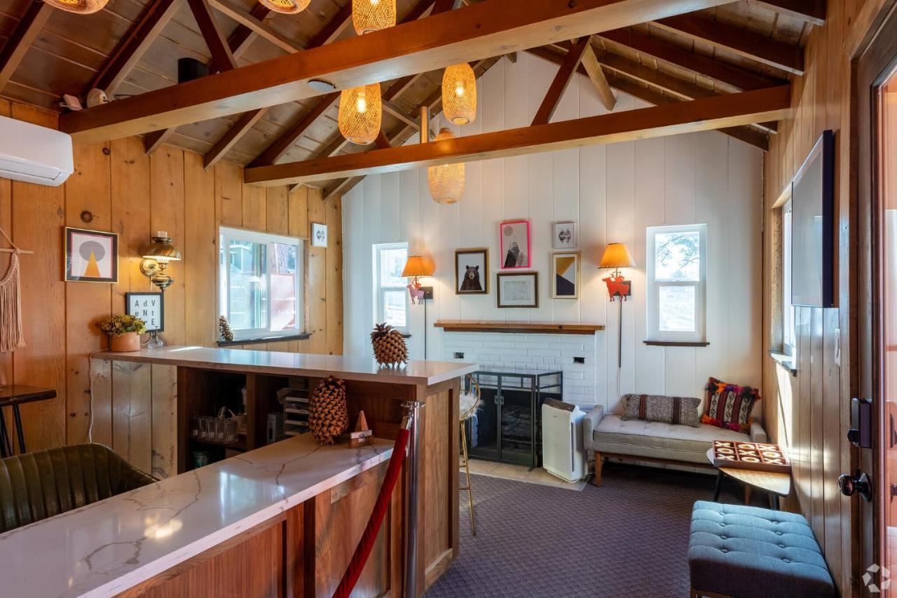 Grand Pine Cabins Wrightwood Buitenkant foto